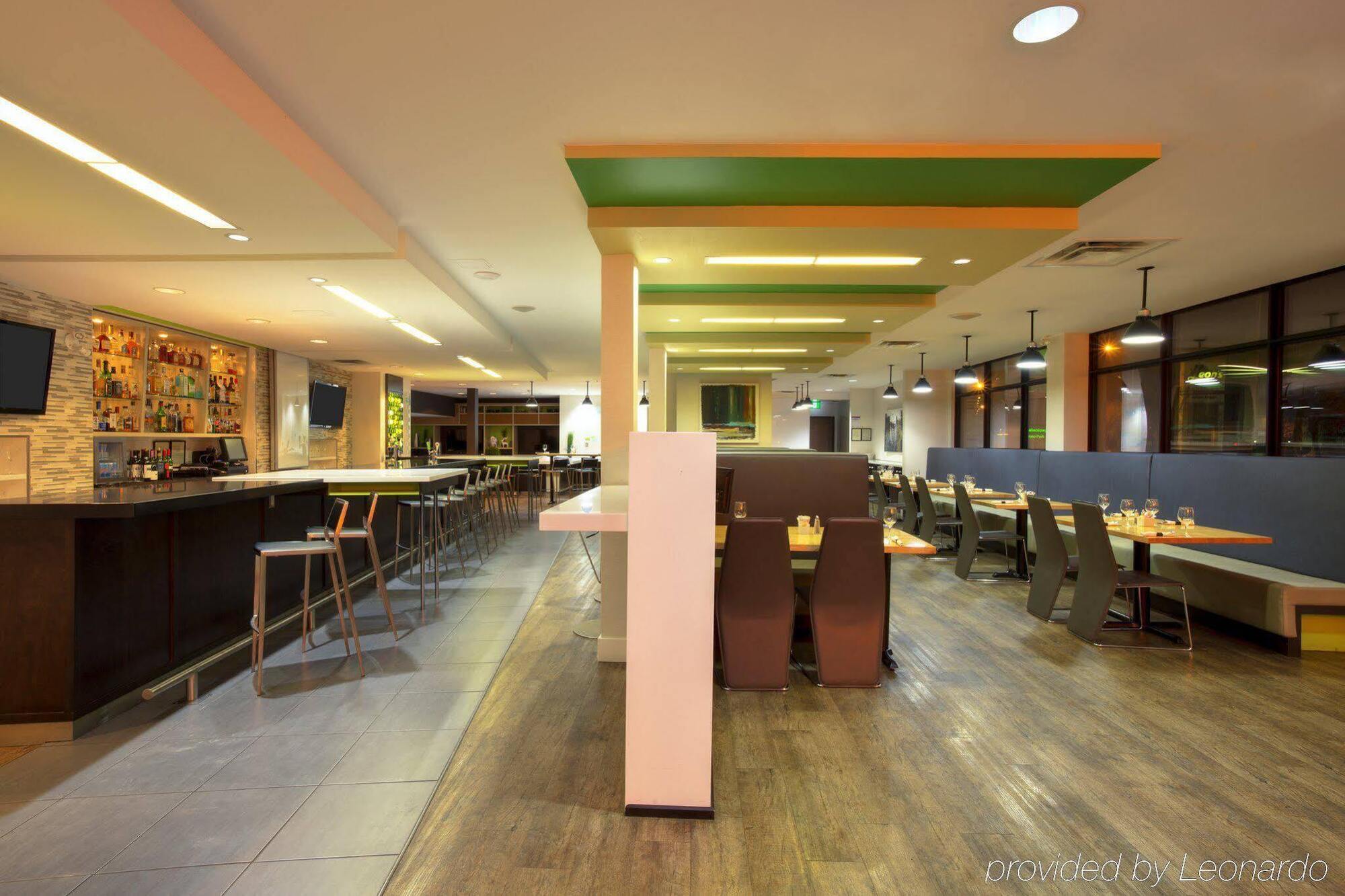 Holiday Inn Express Winnipeg Airport - Polo Park By Ihg Exterior foto